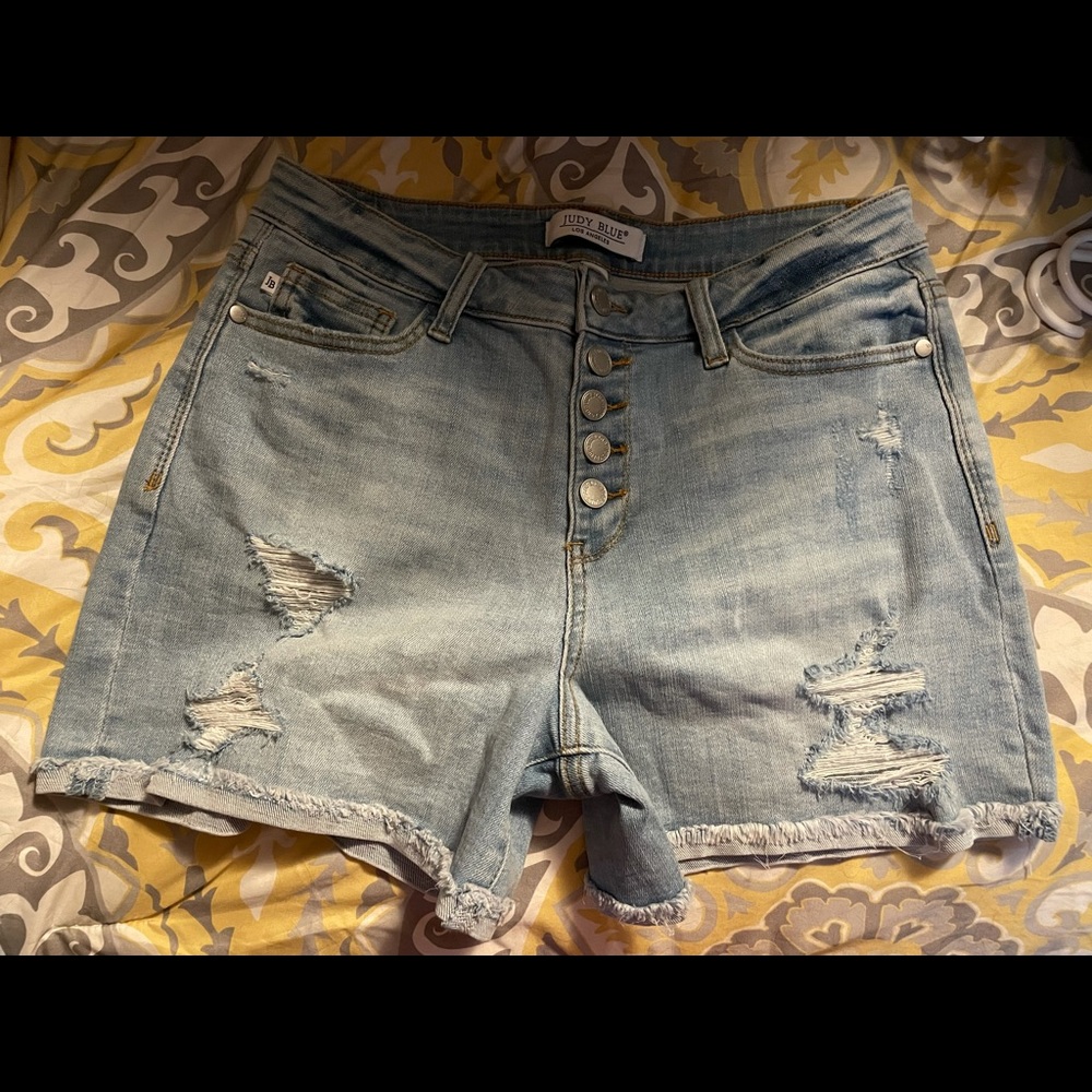 Judy Blue Button Fly Shorts. Size Medium